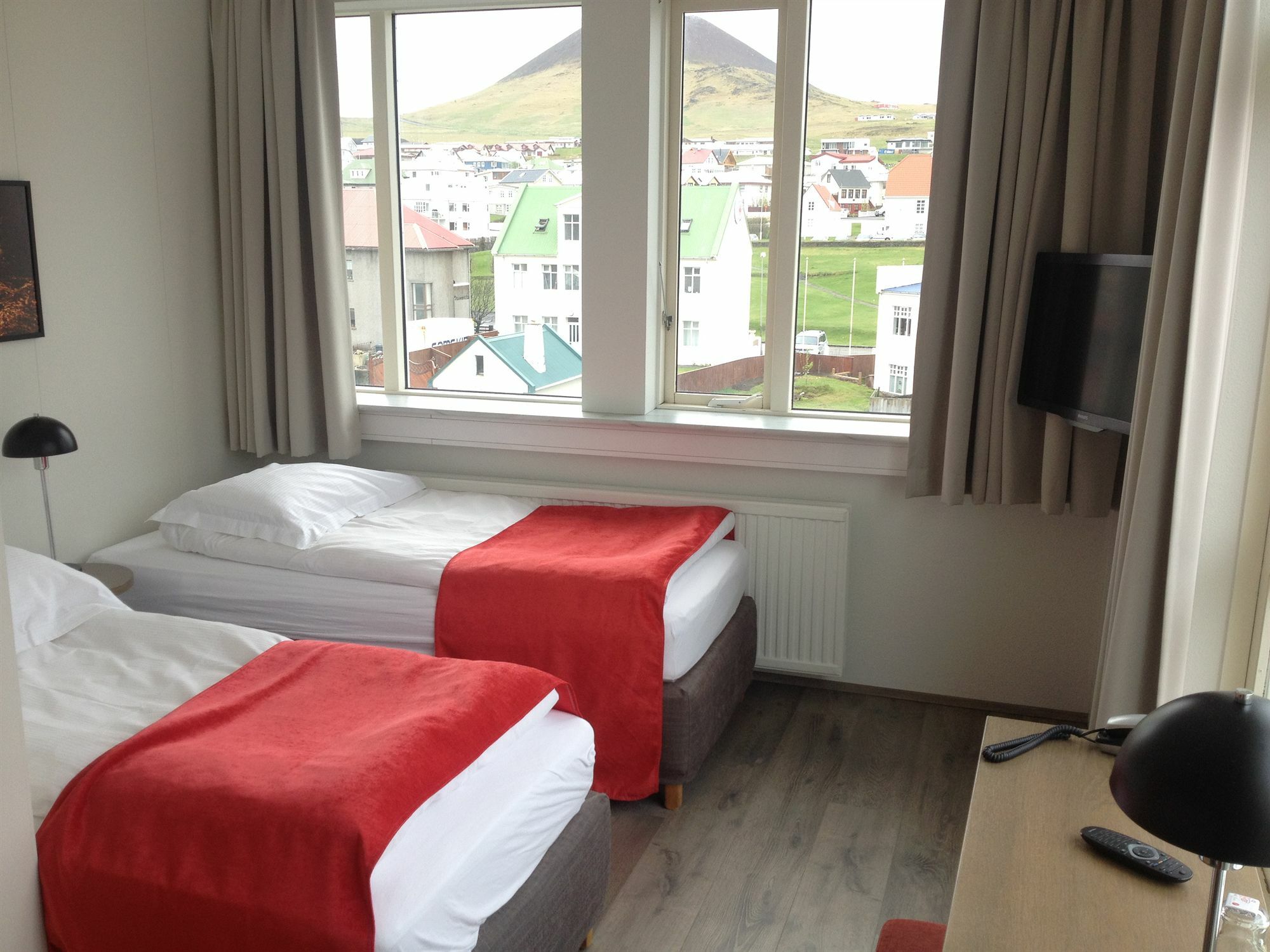 Hotel Vestmannaeyjar Exterior photo